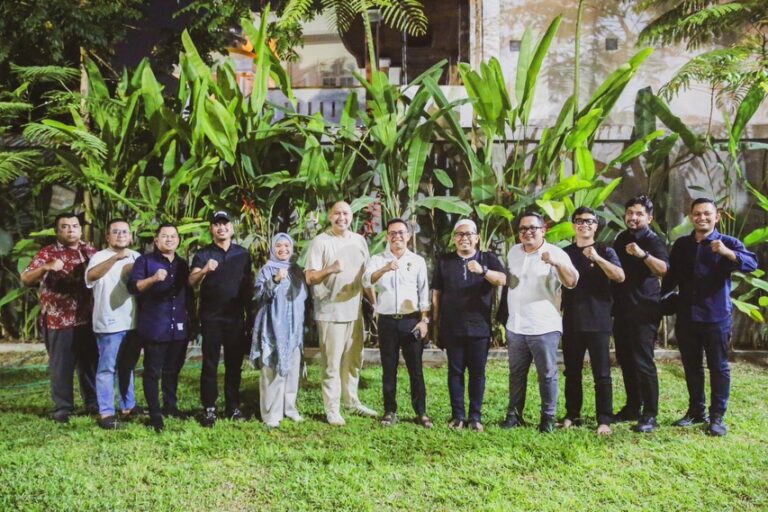 Kedatangan-Bung-Fabian-Cornelis-Pengurus-DPP-Partai-Gerindra-Pusat-dan-rekan-rekan