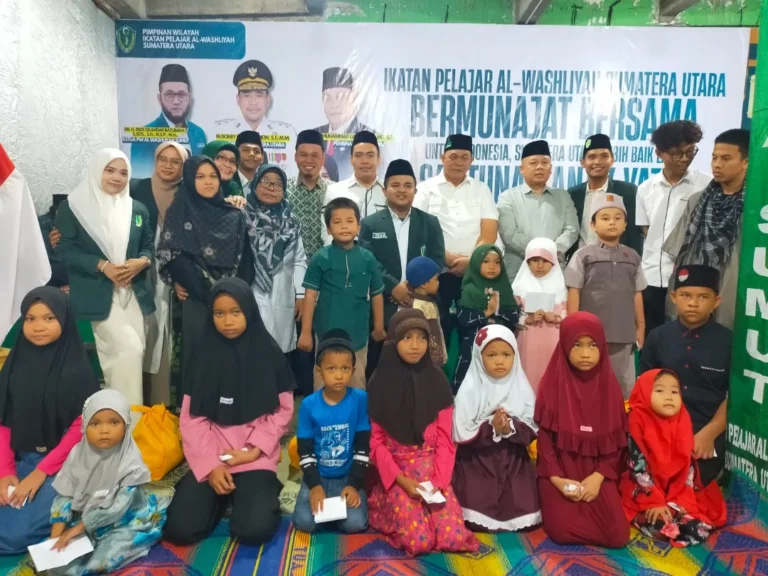 Berbuka Puasa bersama Ikatan Pelajar Al-Wasliyah Sumatera Utara,dan memberikan santunan untuk a