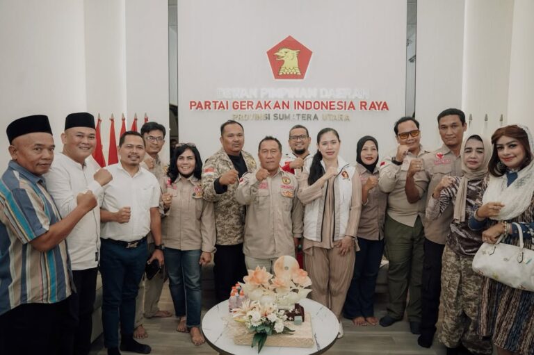Dalam suasana penuh kehangatan dan semangat kebersamaan, DPD Partai Gerindra Sumatera Utara mene