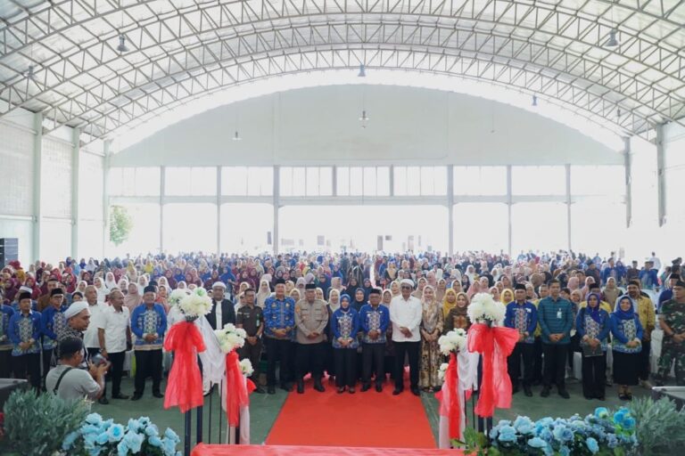 Halal Bihalal dan Upah-Upah Haji Tahun 2026 M-1447 H yang diselenggarakan di lingkungan Dinas Pe (1)