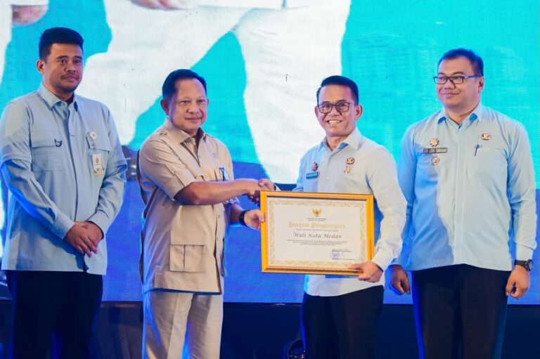 Menghadiri Musyawarah Perencanaan Pembangunan (Musrenbang) RKPD Sumut Tahun 2027 yang dibuka ole