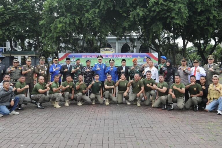 Hari ini saya mewakili pimpinan dan anggota DPRD Kota Medan menghadiri Upacara Hari Ulang Tahun (1)