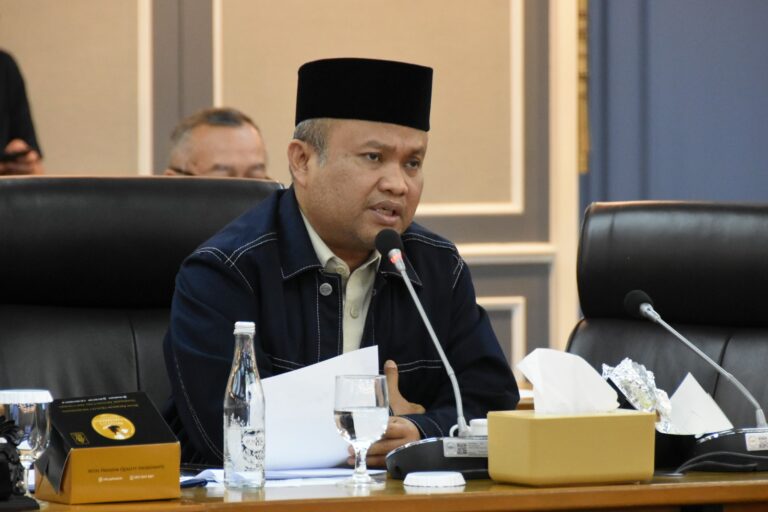 Wakil_Ketua_Komisi_XIII_DPR_RI_Sugiat_Santoso_saat_RDPU_dengan_masyarakat_perkawinan_campuran_Indone20250910090721