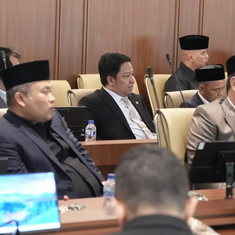 Rapat internal Fraksi Partai Gerindra menjadi momentum penting untuk memperkuat koordinasi, men (1)