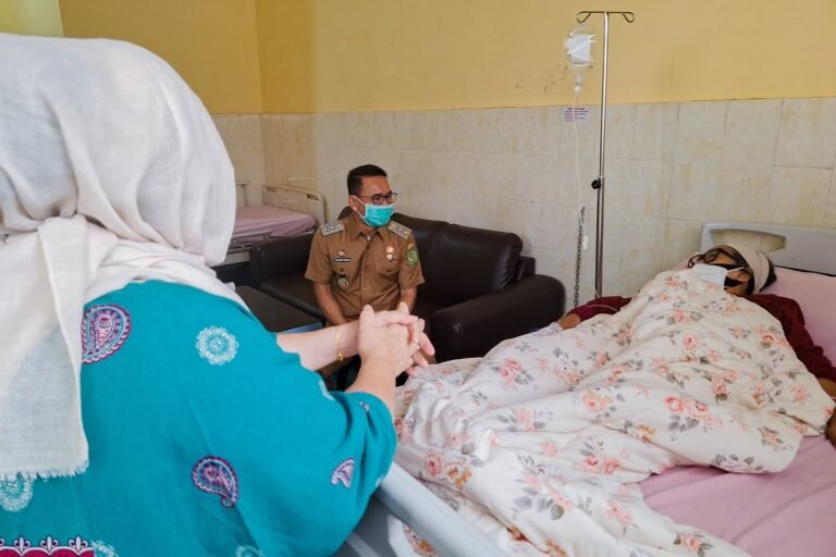 Pagi tadi meninjau renovasi Ruang IGD RSUD Dr. Pirngadi Medan