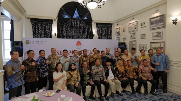 Mengikuti kegiatan Rapat Koordinasi Asosiasi Wakil Kepala Daerah (ASWAKADA) Indonesia Wilayah S